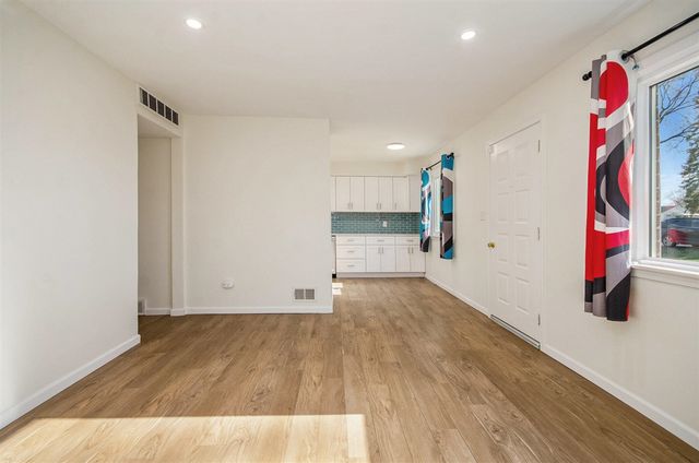 23628 Champaign Street, Taylor, MI 48180