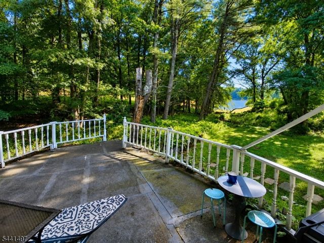 365 Lake Shore South B, Montague Twp., NJ 07827