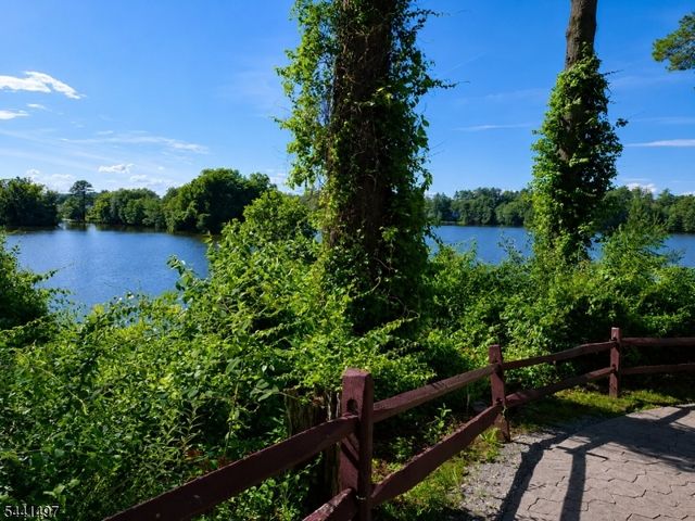 365 Lake Shore South B, Montague Twp., NJ 07827