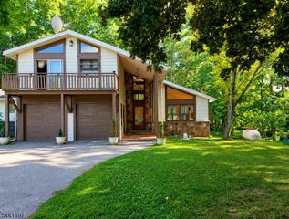 365 Lake Shore South B, Montague Twp., NJ 07827