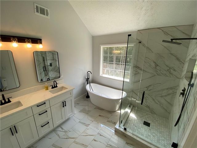 1855 Big Haynes Court, Grayson, GA 30017