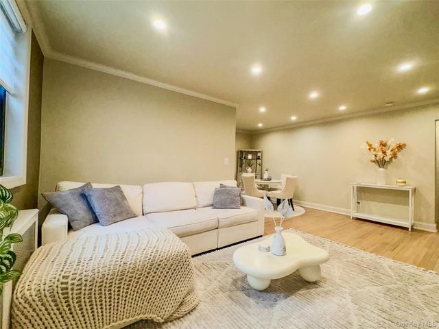 17-76 166 Street Fl-2, Whitestone, NY 11357