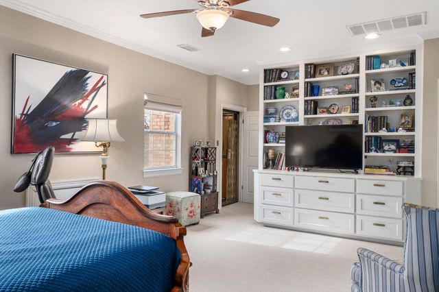 2716 Hillview Green LN, Austin, TX 78703