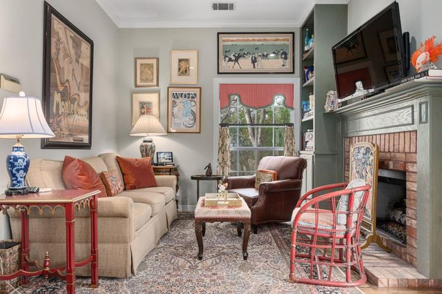 2716 Hillview Green LN, Austin, TX 78703