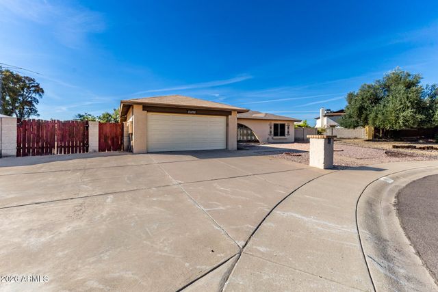 15810 N 30TH Drive, Phoenix, AZ 85053