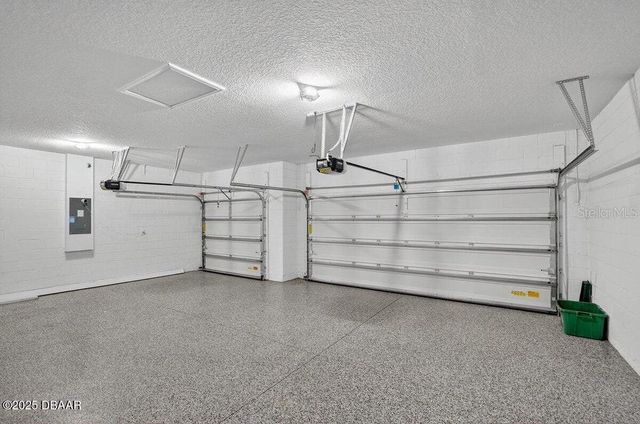 1033 SCRAMBLE DRIVE, Daytona Beach, FL 32124