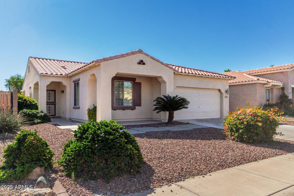 17639 W CARIBBEAN Lane, Surprise, AZ 85388