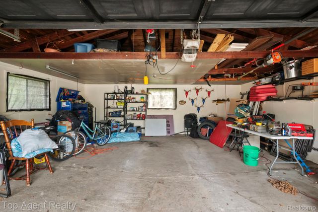 54951 Ridge Road, New Baltimore, MI 48047