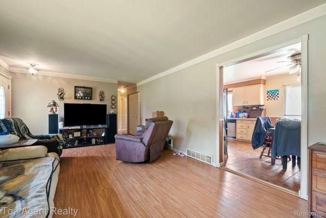 54951 Ridge Road, New Baltimore, MI 48047