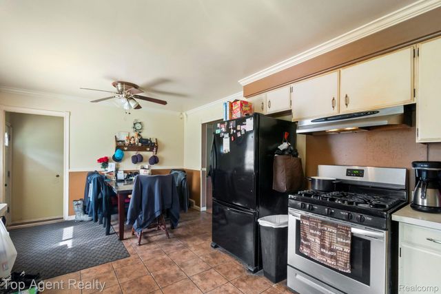 54951 Ridge Road, New Baltimore, MI 48047