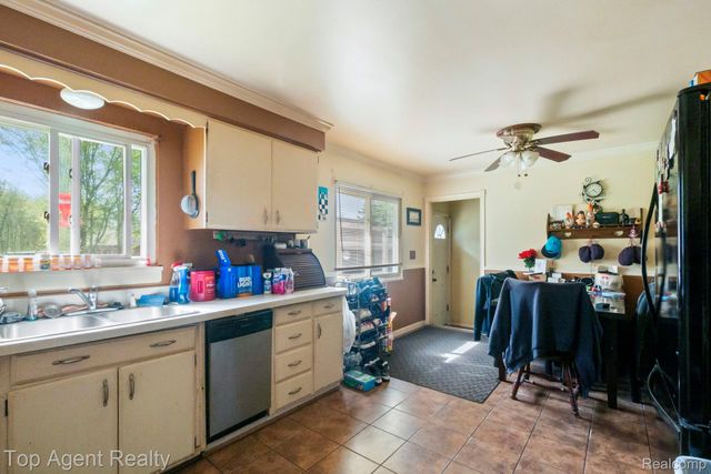 54951 Ridge Road, New Baltimore, MI 48047