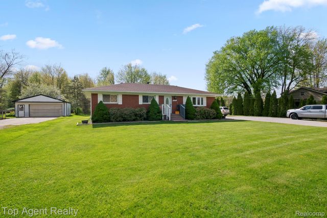 54951 Ridge Road, New Baltimore, MI 48047
