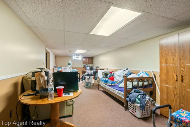 54951 Ridge Road, New Baltimore, MI 48047