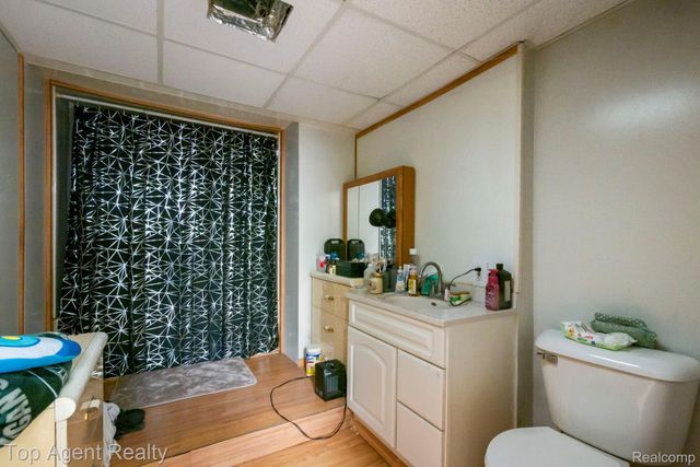 54951 Ridge Road, New Baltimore, MI 48047