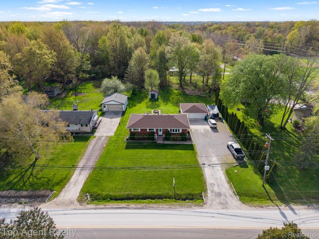 54951 Ridge Road, New Baltimore, MI 48047