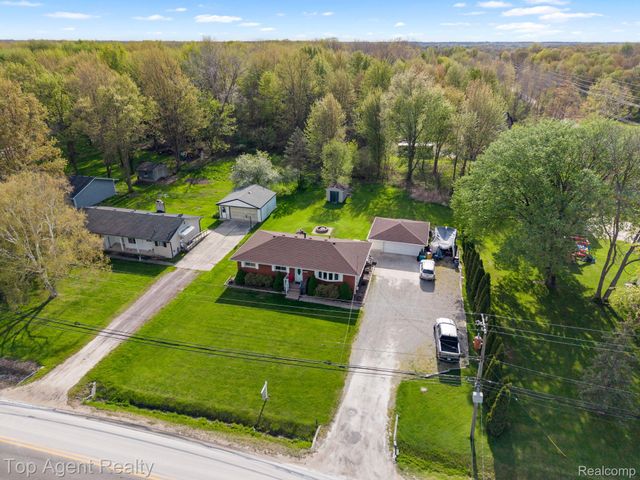 54951 Ridge Road, New Baltimore, MI 48047