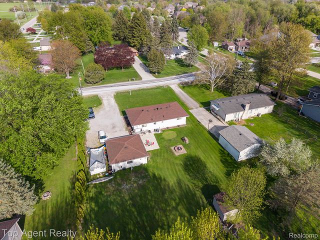 54951 Ridge Road, New Baltimore, MI 48047