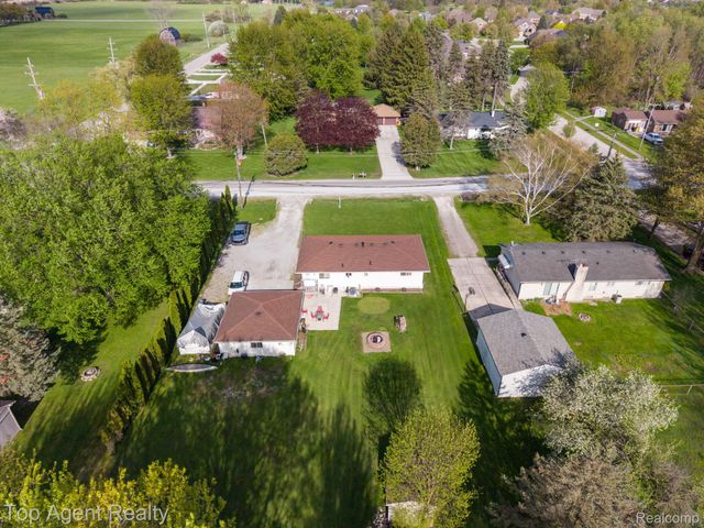 54951 Ridge Road, New Baltimore, MI 48047