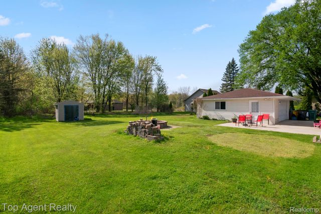 54951 Ridge Road, New Baltimore, MI 48047