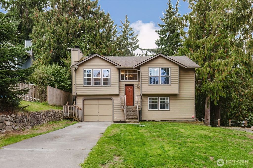 1799 NW Mulholland Boulevard, Poulsbo, WA 98370
