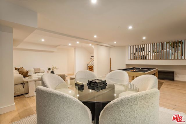 924 West Knoll Drive, West Hollywood, CA 90069