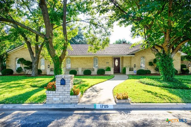 1705 Redwood Drive, Harker Heights, TX 76548