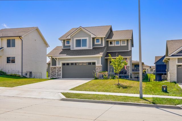 18126 Alpine Drive, Clive, IA 50325