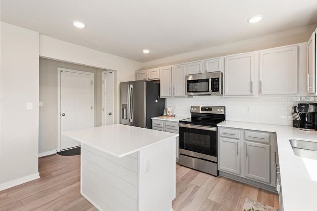 18126 Alpine Drive, Clive, IA 50325