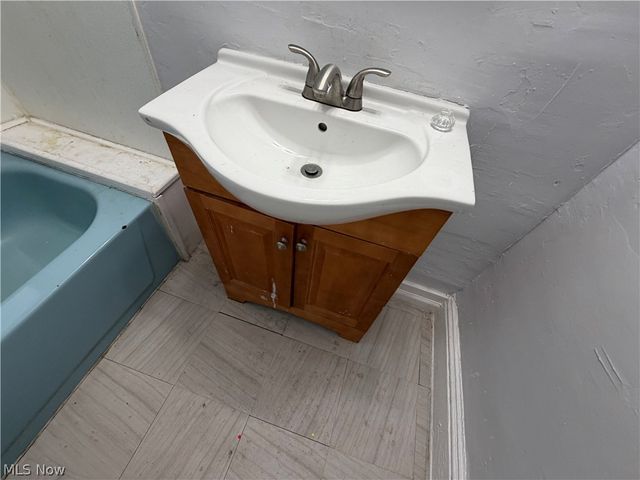 10724 Gooding Avenue, Cleveland, OH 44108