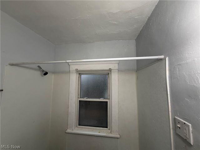 10724 Gooding Avenue, Cleveland, OH 44108