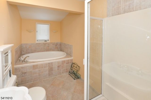 14 Little Ln, Roxbury Twp., NJ 07885