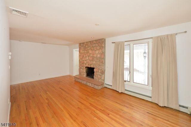 14 Little Ln, Roxbury Twp., NJ 07885