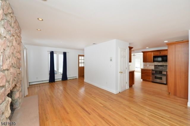 14 Little Ln, Roxbury Twp., NJ 07885