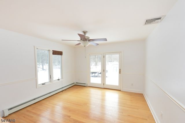 14 Little Ln, Roxbury Twp., NJ 07885