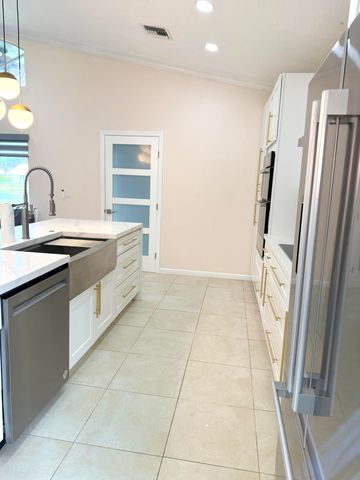 12390 BONEVENTURE Drive, Boynton Beach, FL 33437