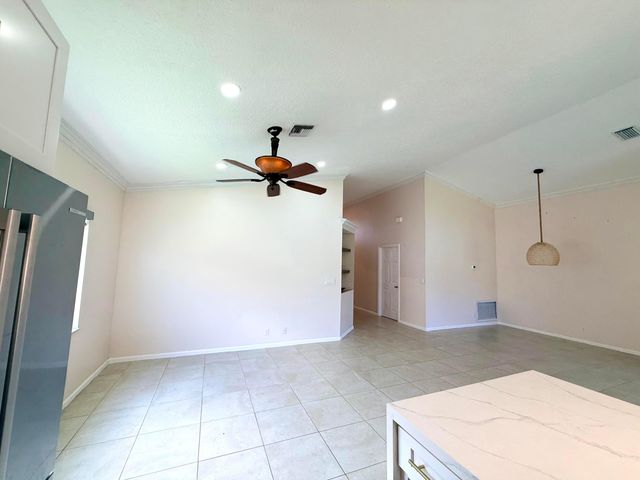 12390 BONEVENTURE Drive, Boynton Beach, FL 33437