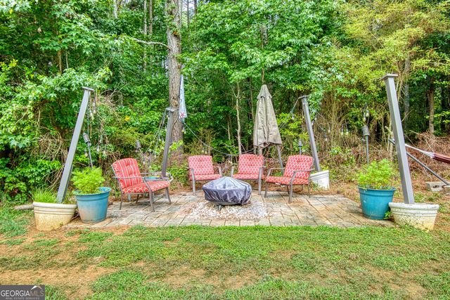 125 Grandchester Way, Fayetteville, GA 30215