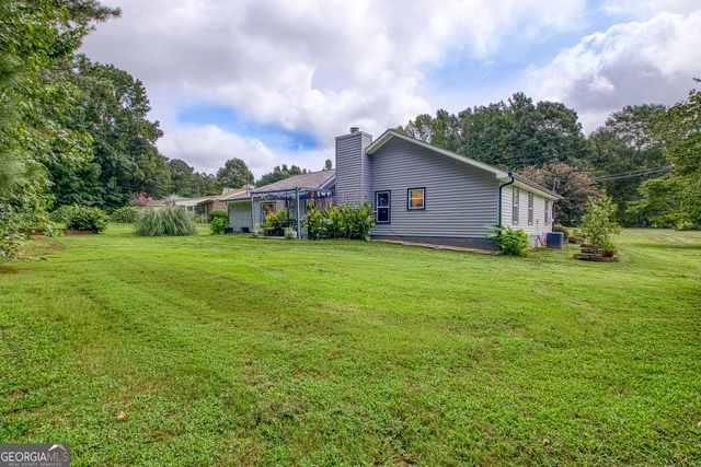 125 Grandchester Way, Fayetteville, GA 30215