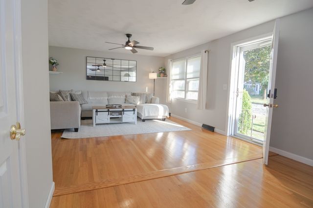 444 Knollwood Drive, Woonsocket, RI 02895