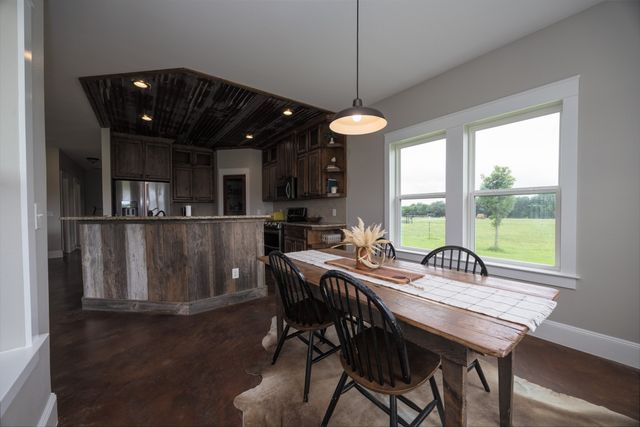 191 Bell Road, Van Alstyne, TX 75495