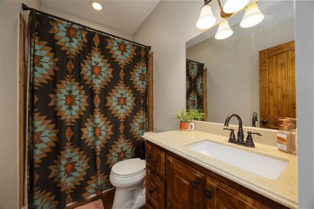 191 Bell Road, Van Alstyne, TX 75495