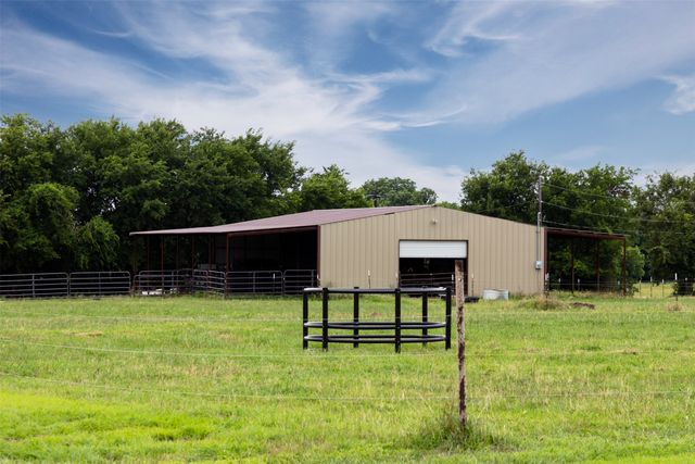 191 Bell Road, Van Alstyne, TX 75495