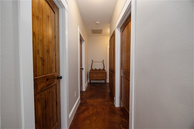191 Bell Road, Van Alstyne, TX 75495