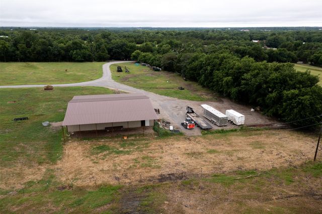 191 Bell Road, Van Alstyne, TX 75495
