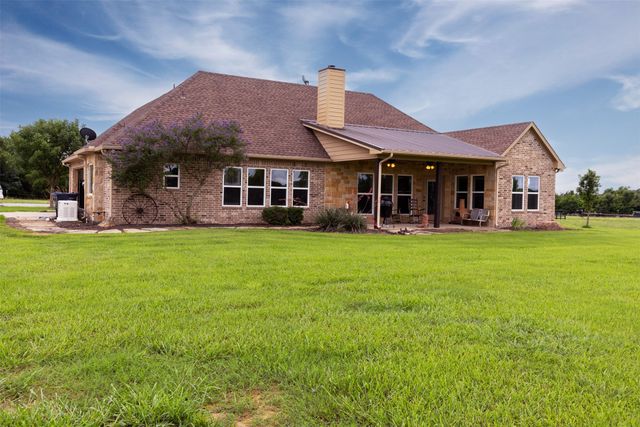 191 Bell Road, Van Alstyne, TX 75495