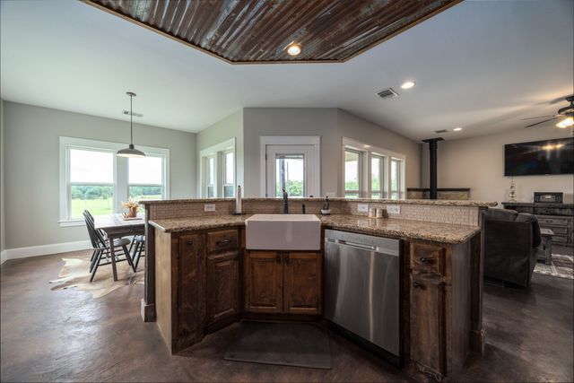 191 Bell Road, Van Alstyne, TX 75495