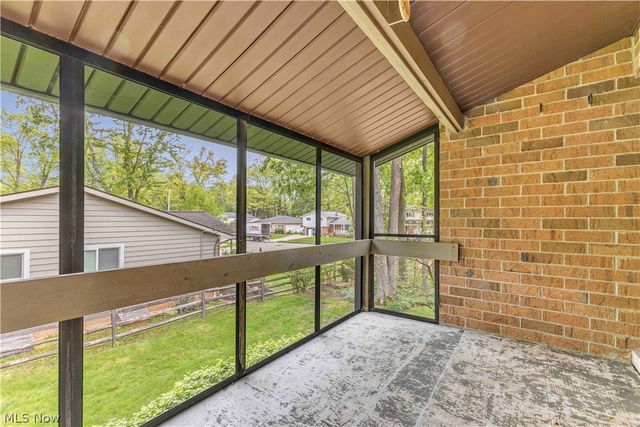 22954 Maple Ridge Road 202B, North Olmsted, OH 44070