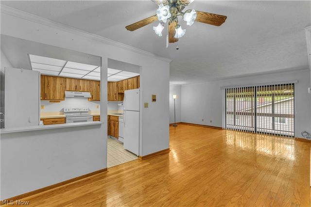 22954 Maple Ridge Road 202B, North Olmsted, OH 44070