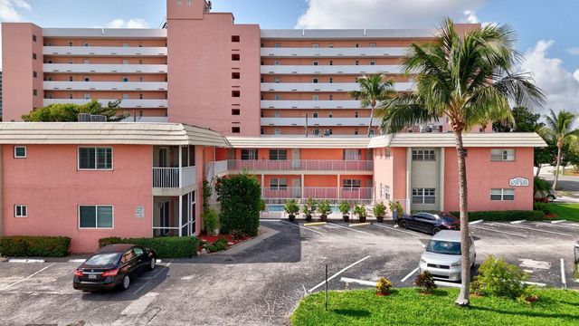 1450 N Riverside Drive 103, Pompano Beach, FL 33062