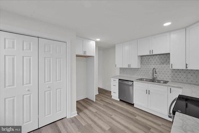 120 E CHESTNUT ST, Frackville, PA 17931